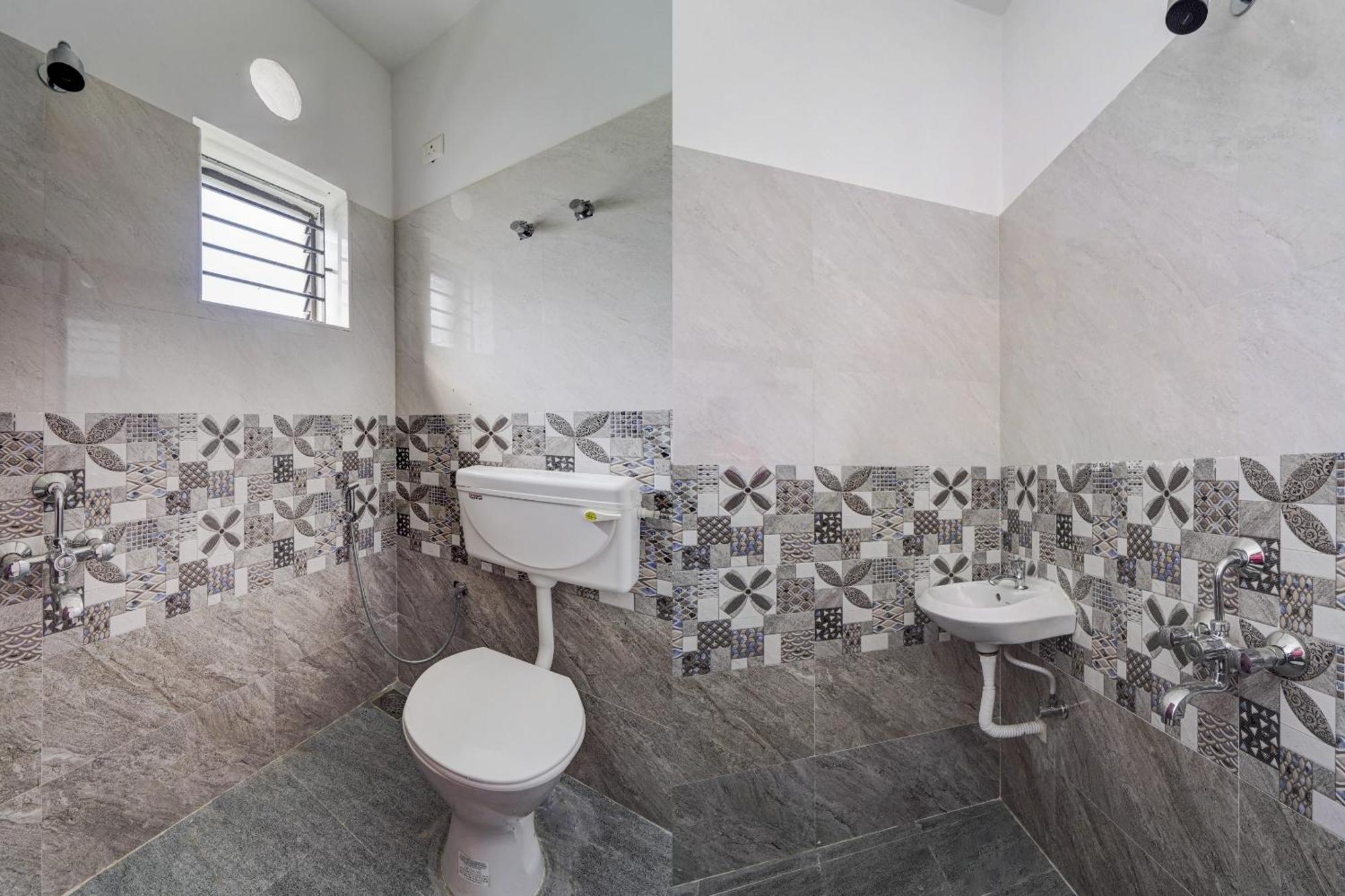 Super Hotel O J2 Service Appartment チェンナイ エクステリア 写真